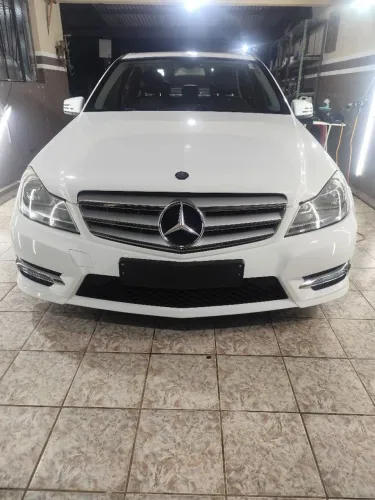 Mercedes-Benz C-180 CGI Sport 1.6 TB 16V 156cv Aut. 2013