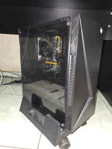 PC Gamer Ryzen 3 3200G 16GB SSD 240GB Completo