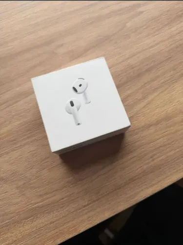 Apple AirPods 4 com Cancelamento de Ruído - Novo, Caixa Aberta
