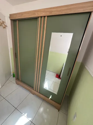 Vendo Guarda-roupa