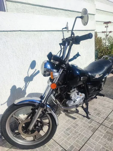 Intruder 125 CC