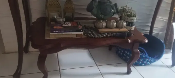 Mesa de centro com mármore