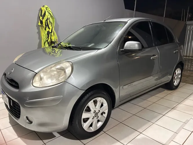 Nissan March SV 1.6 16V Flex Fuel 2013