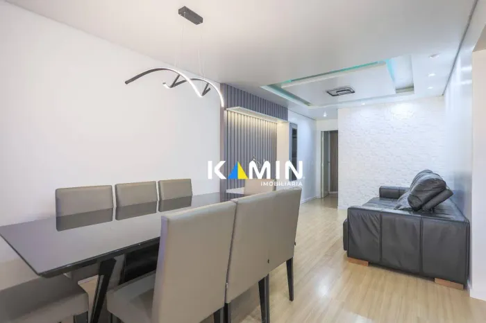Casa com 3 dormitórios para alugar, 68 m² por R$ 3.121,00/mês - Xaxim - Curitiba/PR
