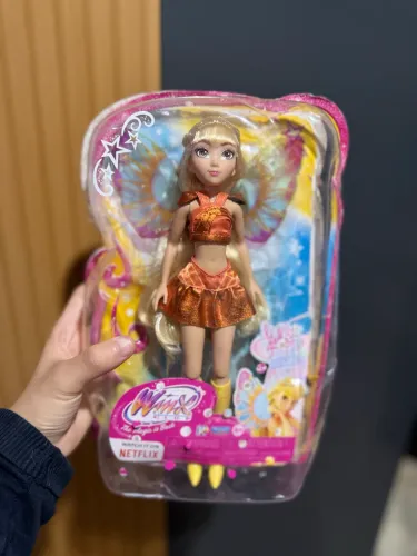 boneca winx club stella - playmate toys: nova em ótimo estado de conservação, caixa