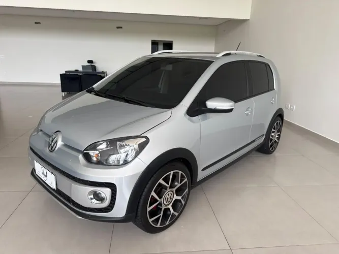 Volkswagen Up! High 1.0 TSI Total Flex 12V 5P 2016
