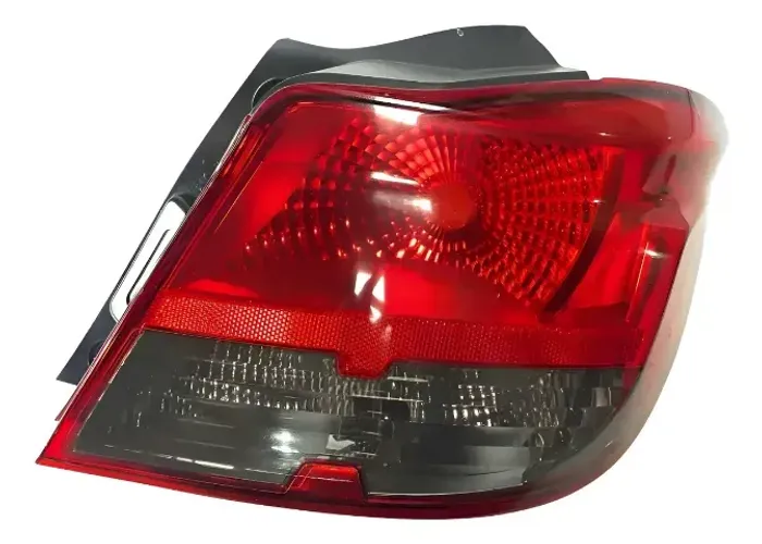 Lanterna Direita Ônix Fume 2013/2018 N1136v (Usado) / V12