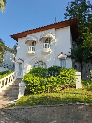 Casa comercial na Rua Almirante Pereira Guimarães, 248 365 m²