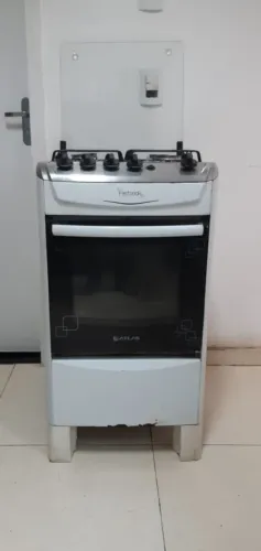 Vendo fogão 4 bocas barato! Tudo funcionando!!!!