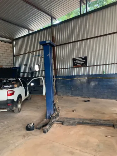 Vendo dois elevadores veicular