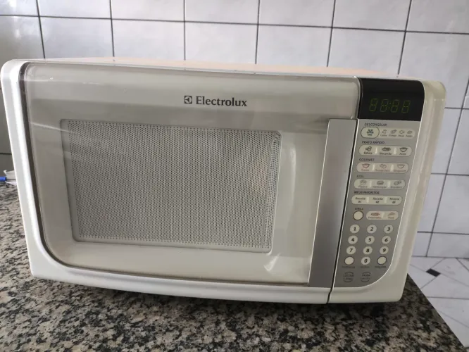 Microondas Electrolux com grill 31l. 127v.