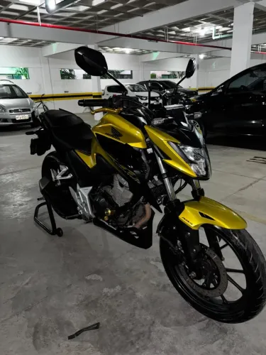 Honda CB 300f Twister