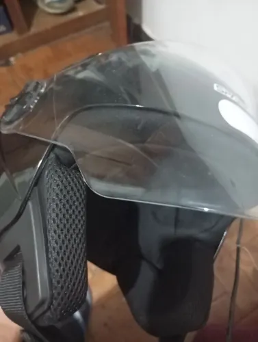 Capacete novinho... Foi usado 2 vezes