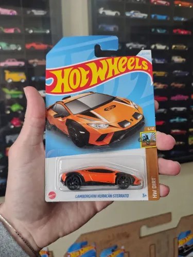 Hot Wheels Lamborghini Huracan Sterrato