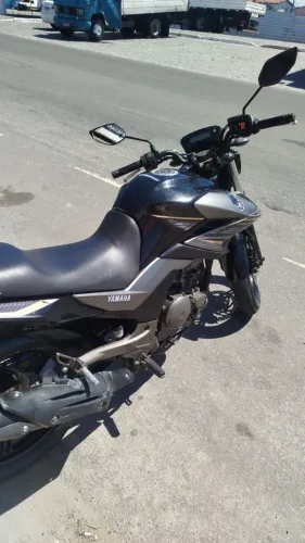 Moto fazer 250 ano 2015/2016