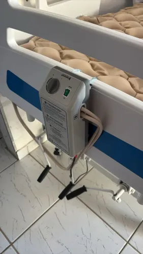 Cama Hospitalar + Colchão Pneumatico + Cadeira de Banho