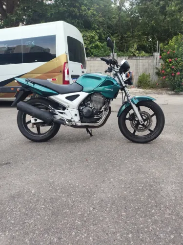 VENDO CBX TWISTER 250 -2003- 8.500 REAIS