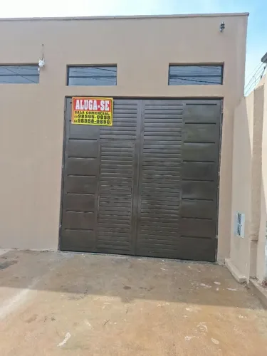 Sala Comercial 42m² para Alugar em Goianira | 1 Banheiro + Área Aberta