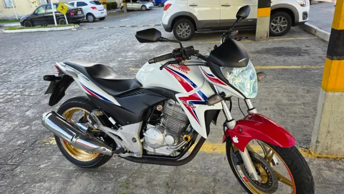 Cb 300r 2015 Relíquia Unico Dono edição especial