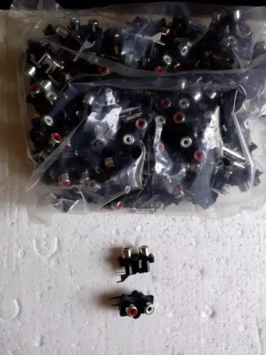 Vendo RCA para circuito impresso estéreo vertical!