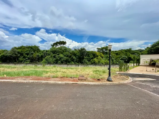 Terreno em condomínio 532,27 m² - Arara Vermelha - Bonfim Paulista - Venda