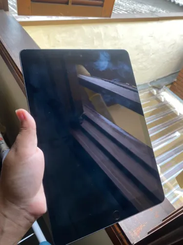 iPad Nona Geração 64GB Cinza