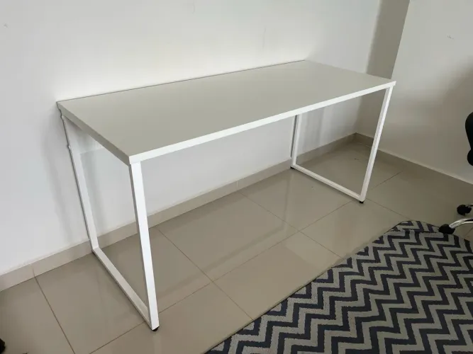 MESA DE ESCRITORIO PE INDUSTRIAL 1.50x0.60 LOJA IKONOFFICE