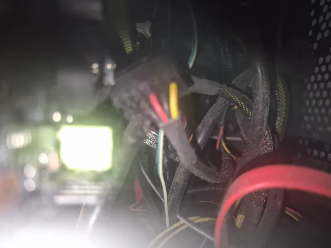 Gabinete pc + algumas peças