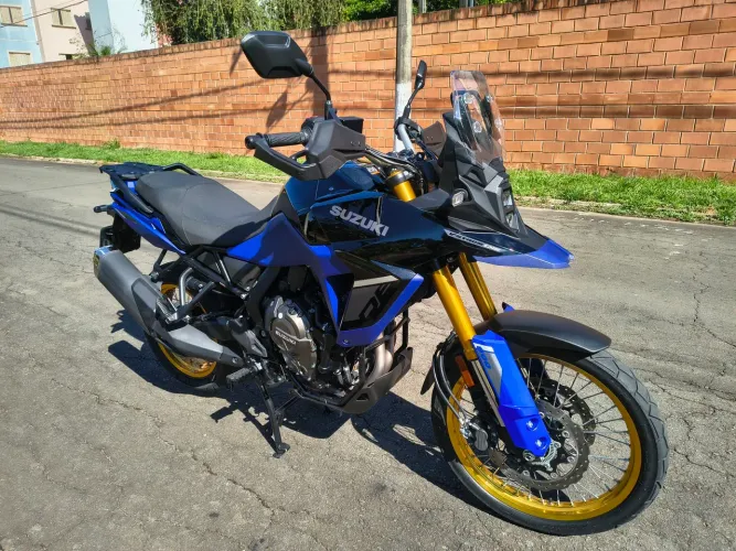 VSTROM 800 DE 2025