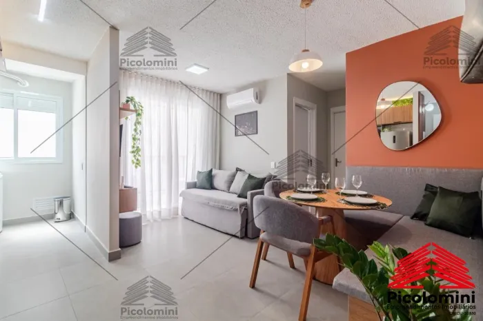 Apartamento Mobiliado à venda na Liberdade, São Paulo-SP: 2 quartos, 1 suíte, 1 sala, 2 ba