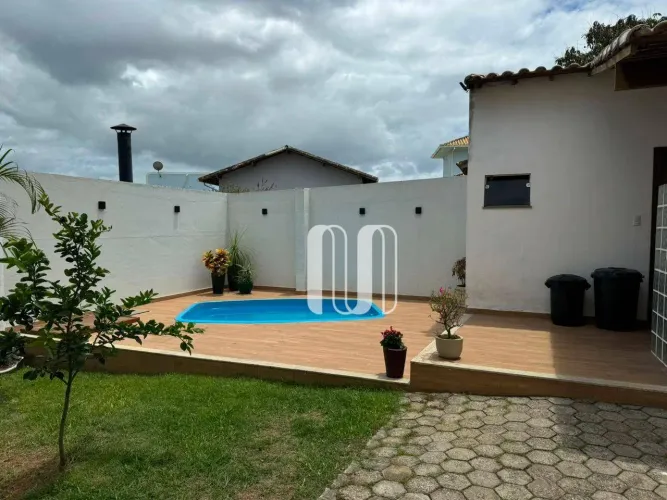 Casa com 3 dormitórios para alugar, 150 m² por R$ 7.670,00/mês - Glória - Macaé/RJ