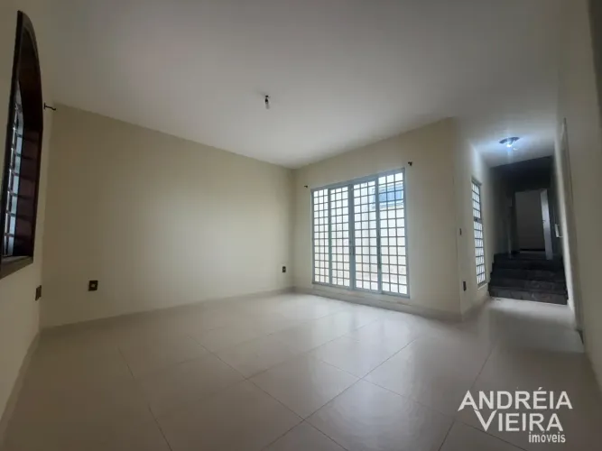 Casa com 3 dormitórios para locação, 190m² por R$ 3.500,00/mês - Jardim Mauá II - Jaguariú