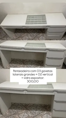 Penteadeira com expositor/ gavetas amplas