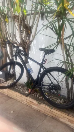 Vendo uma bike semi nova