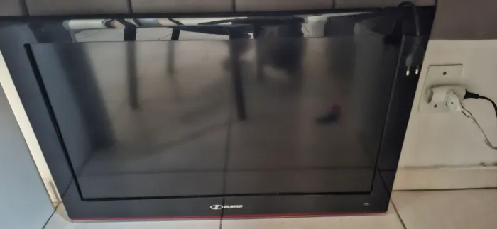 TV BUSTER RETIRADA DE PEÇAS