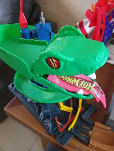 Pista HotWheels - Desafio da Cobra