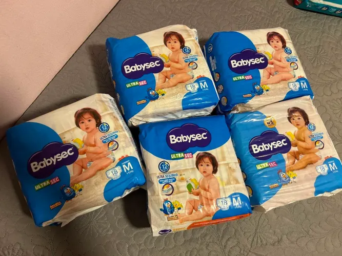 Vende se ou troco por fralda G