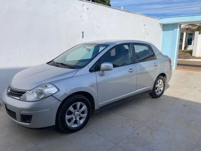 Nissan Tiida Sedan 1.8 16V Flex Fuel 4P 2013