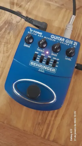 PEDAL DE GUITARRA V- TONE BEHTINGER GDI 21 SIMULADOR DE AMPLI. "TROCO "