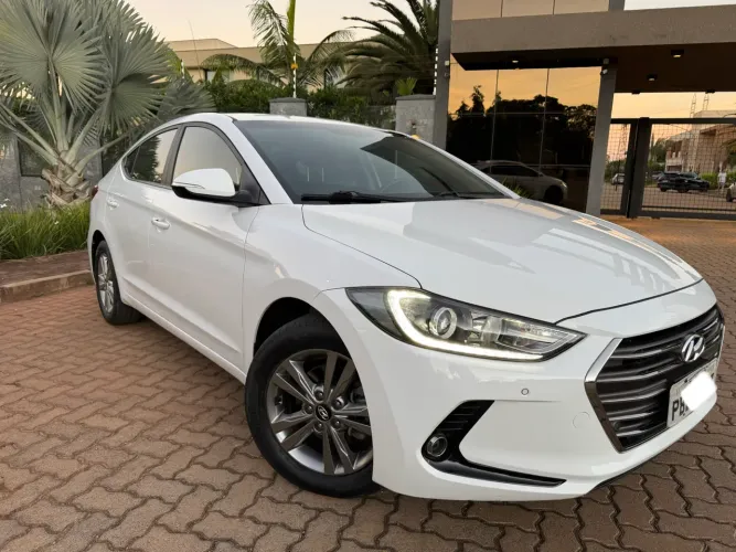 Hyundai Elantra 2.0 16V Flex Aut. 2017