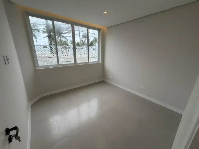 Kitnet com vista mar, na Vila Tupi, em Praia Grande - SP.