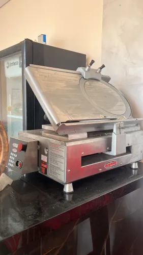 Fatiador de Frios Automático Bermar - SEMI NOVO