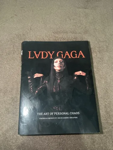 Livro Lady Gaga? the art of Personal chaos