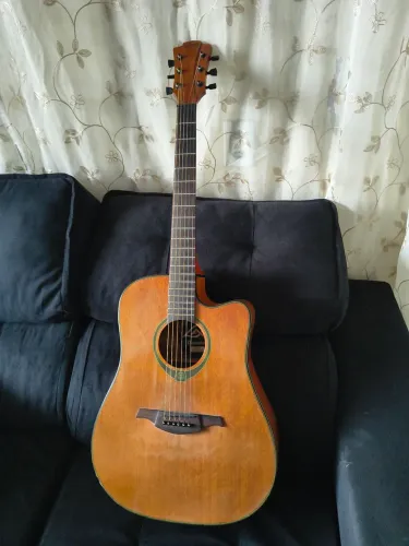 Vendo violão folk elétrico com capa