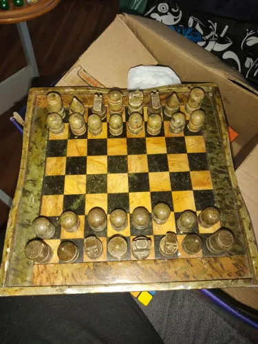 Jogo de xadrez em pedra