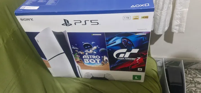 Ps5 slim 1 tera novo lacrado / pego seu game como parte pagamento 