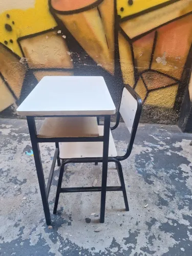 Conjunto de mesa + cadeira / 50 Uniadades