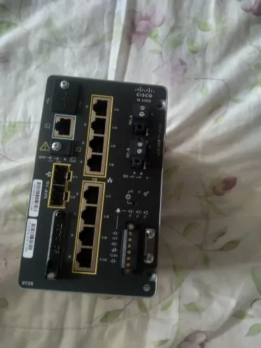 Switch cisco ie-3300 8T