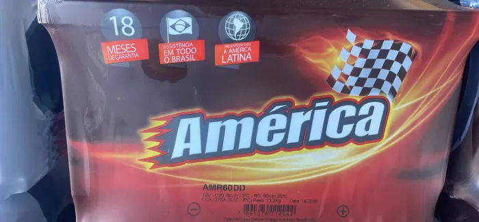 Bateria América, fabricada pela Clarios, (2 linha Da Heliar) 60amperes