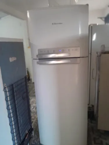 GELADEIRA ELETROLUX 220v FRETE GRÁTIS